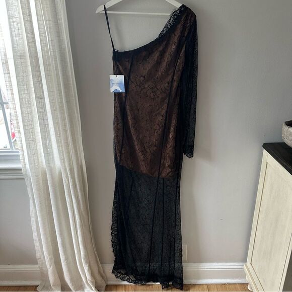 MAJORELLE Carley Gown in Black - Picture 3 of 7